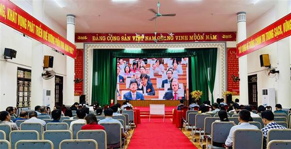 Xã Trần Phú tham dự Hội nghị trực tuyến toàn quốc quán triệt Nghị quyết của Bộ Chính trị về phát triển kinh tế