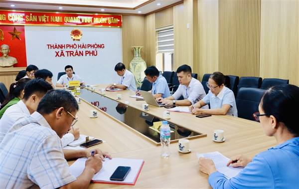Chủ tịch UBND xã chủ trì buổi tiếp công dân định kỳ tháng 7/2026