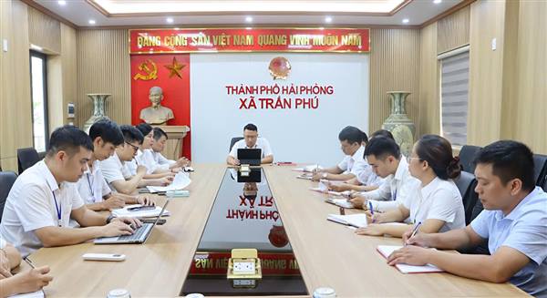 UBND xã Trần Phú: Họp rà soát, đẩy mạnh công tác cải cách hành chính, chuyển đổi số và xây dựng chính quyền thân thiện năm 2026