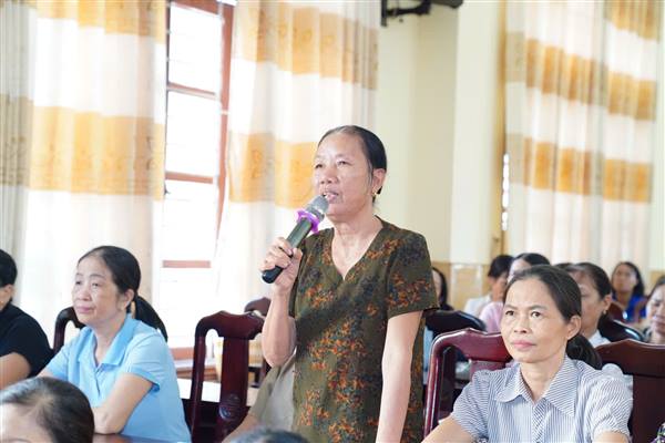 Xã Trường Tân tổ chức hội nghị đối thoại trực tiếp giữa đồng chí Bí thư Đảng ủy với cán bộ, hội viên phụ nữ và đoàn viên thanh niên.