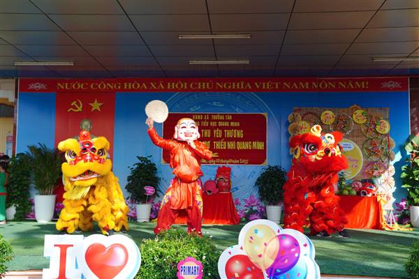 Trường Tiểu học Quang Minh tổ chức chương trình “Trung thu yêu thương – Thắp sáng ước mơ thiếu nhi”.