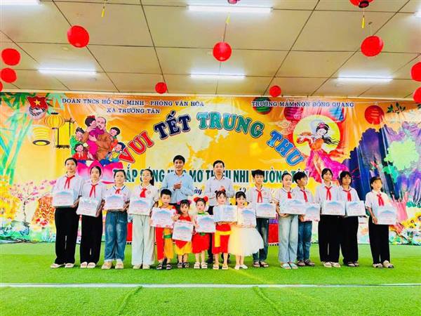 Xã Trường Tân tổ chức Trung thu 2025 ấm áp, ý nghĩa cho thiếu nhi.