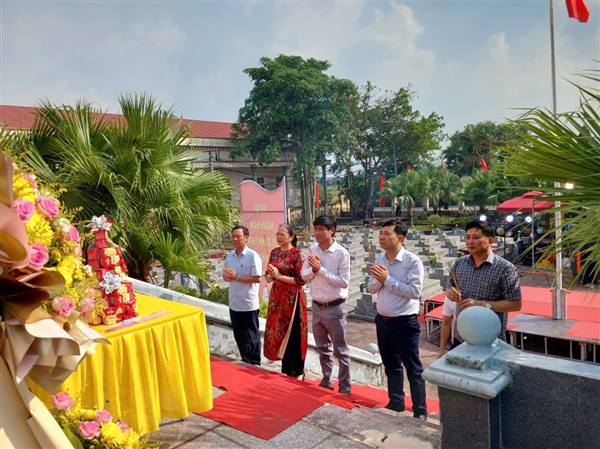 KỶ NIỆM 78 NĂM NGÀY THƯƠNG BINH - LIỆT SĨ (27/7/1947 - 27/7/2025) KHẮC GHI CÔNG ƠN – TIẾP BƯỚC CHA ANH