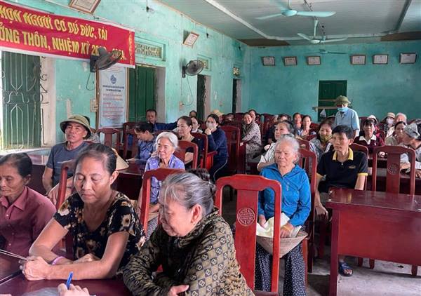 Người dân xã Trường Tân hứng khởi nhận quà của Nhà nước nhân kỷ niệm 80 năm Quốc khánh 2.9