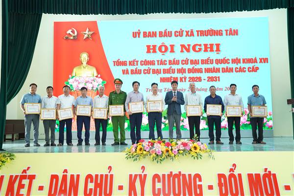 Ủy ban bầu cử xã Trường Tân tổ chức hội nghị tổng kết công tác bầu cử đại biểu Quốc hội khóa XVI và đại biểu Hội đồng nhân dân các cấp nhiệm kỳ 2026–2031. 