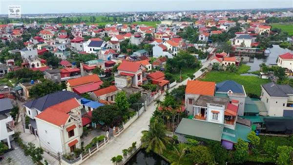 Sắp xếp, tổ chức lại thôn đúng quy định, bảo đảm phù hợp với tình hình thực tiễn địa phương.