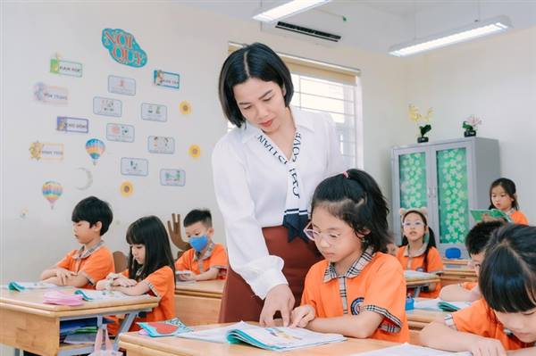 THÔNG BÁO
Về việc tiếp nhận viên chức từ nơi khác về công tác
tại các trường học công lập thuộc Ủy ban nhân dân xã Tứ Kỳ năm 2025
