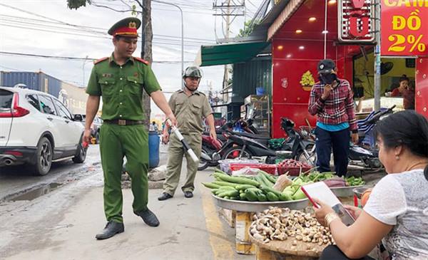 CHỈ THỊ
Về công tác bảo đảm trật tự công cộng, trật tự đô thị,
trật tự đường giao thông, vỉa hè và hành lang an toàn đường bộ,
trên địa bàn xã Tứ Kỳ, thành phố Hải Phòng