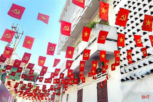 XÃ TỨ KỲ VỮNG NIỀM TIN THEO ĐẢNG, TỰ HÀO TRUYỀN THỐNG CÁCH MẠNG 