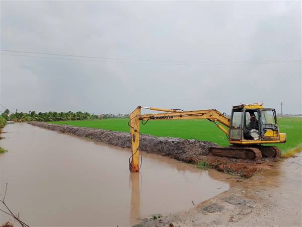 TẬP TRUNG KHẮC PHỤC, ỨNG PHÓ MƯA LŨ SAU BÃO