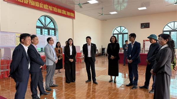 Phó Chủ tịch UBND thành phố Hoàng Minh Cường kiểm tra chuẩn bị bầu cử tại xã Tứ Kỳ