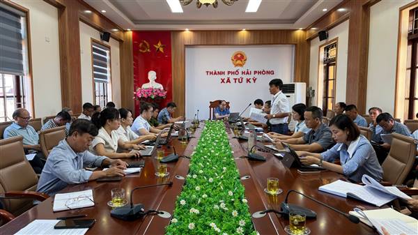 UBND xã họp phiên thường kỳ triển khai nhiệm vụ tháng 6