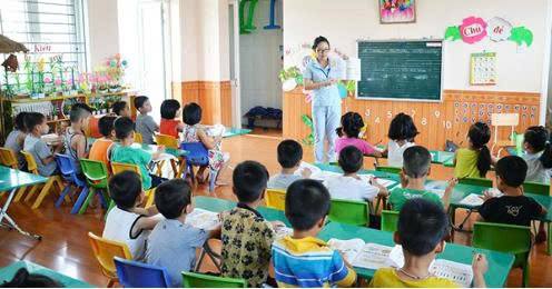 Tứ Kỳ phấn đấu hoàn thành phổ cập giáo dục mầm non cho trẻ từ 3 đến 5 tuổi vào năm 2028