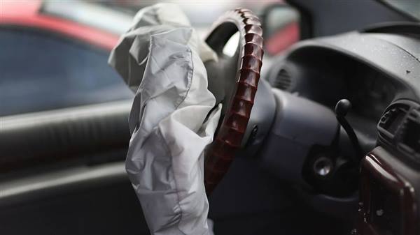 Tuyên truyền thông tin triệu hồi túi khí TAKATA