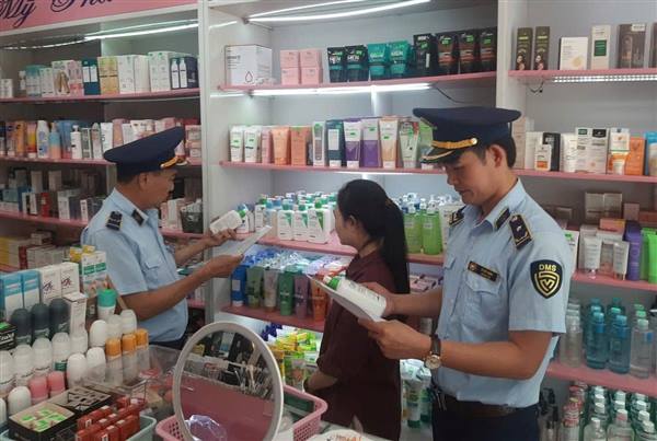 Tăng cường rà soát, thu hồi mỹ phẩm vi phạm, bảo vệ quyền lợi người tiêu dùng