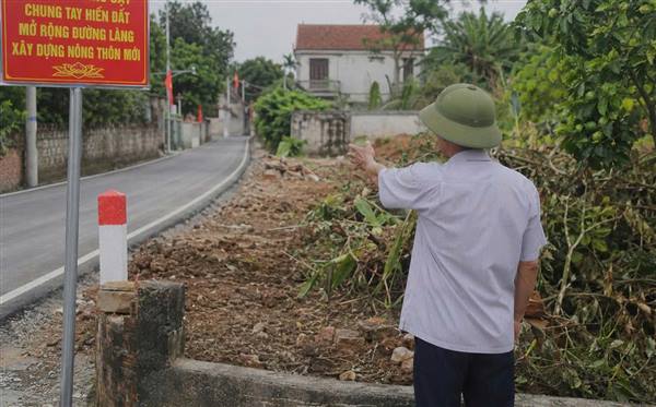 Lan tỏa tinh thần học và làm theo Bác từ việc hiến đất mở đường