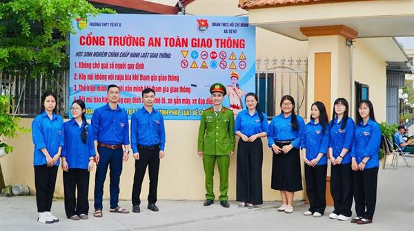 Tứ Kỳ tiếp tục duy trì mô hình “Cổng trường an toàn giao thông”