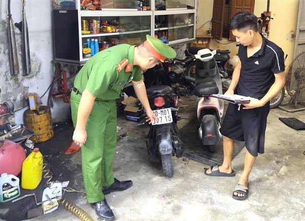 Tăng cường tuyên truyền, xử lý nghiêm hành vi giao xe cho người không đủ điều kiện