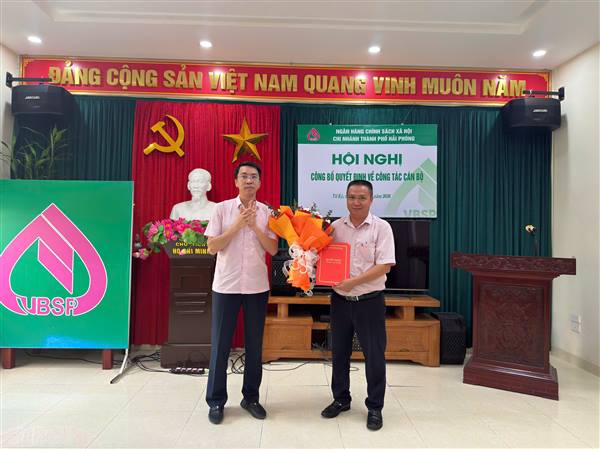 CÔNG BỐ QUYẾT ĐỊNH ĐIỀU ĐỘNG, BỔ NHIỆM PHÓ GIÁM ĐỐC PHÒNG GIAO DỊCH NGÂN HÀNG CSXH TỨ KỲ.