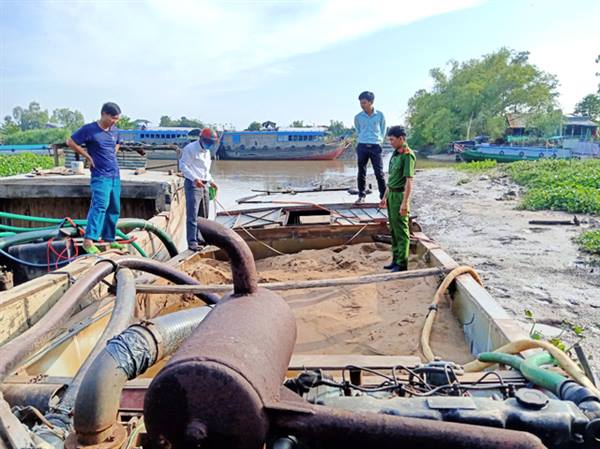  Tăng cường quản lý, ngăn chặn khai thác khoáng sản trái phép