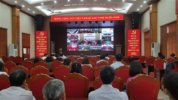 Phường Tứ Minh tổ chức Hội nghị tập huấn trực tuyến sổ tay Đảng viên điện tử