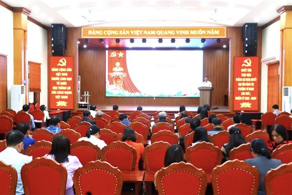 Đảng ủy phường Tứ Minh tổ chức Hội nghị giao ban triển khai nhiệm vụ tháng 11 năm 2025