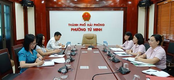 Lãnh đạo UBND phường Tứ Minh làm việc với tổ công tác số 3 NH Chính sách xã hội TP. Hải Phòng
