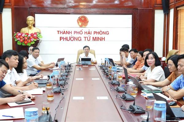 Lãnh đạo phường Tứ Minh tham gia lớp bồi dưỡng cập nhật kiến thực, kỹ năng dành cho cán bộ lãnh đạo, quản lý cấp xã