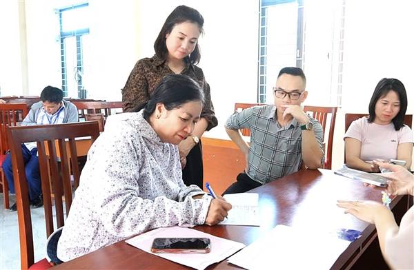 Thêm 2 hộ gia đình đồng thuận nhận tiền bồi thường, tự tháo dỡ, bàn giao mặt bằng dự án cải tạo, mở rộng đường Vũ Công Đán phường Tứ Minh-TP. Hải Phòng