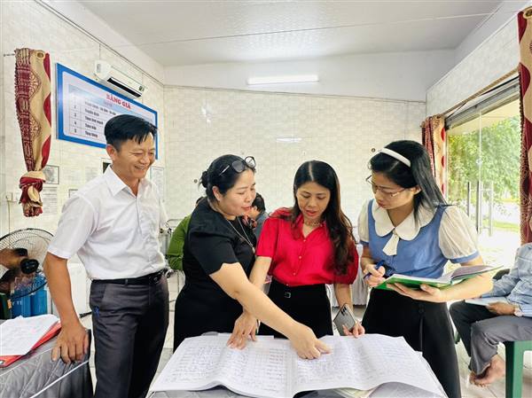 Ban Văn hóa- Xã hội HĐND phường Tứ Minh giám sát hoạt động hành nghề Y, Dược tư nhân trên địa bàn
