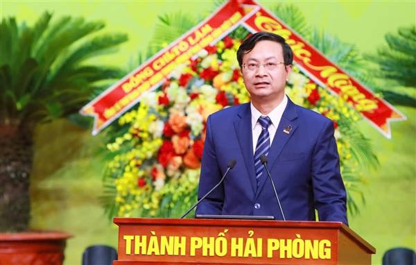 Đồng chí Nguyễn Tá Duân-Bí thư Đảng ủy, Chủ tịch HĐND phường Tứ Minh có bài tham luận tại phiên họp buổi chiều, ngày làm việc thứ nhất Đại hội Đại biểu Đảng bộ TP.Hải Phòng lần thứ I, nhiệm kỳ 2025-2030