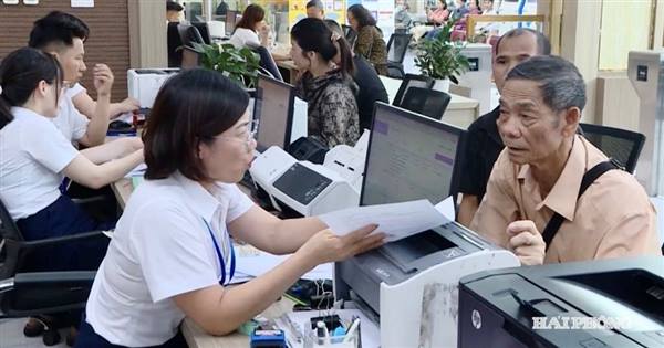 Công chức sẽ được chấm điểm KPI hằng tháng. Đây cũng là căn cứ xếp loại cuối năm? 👇