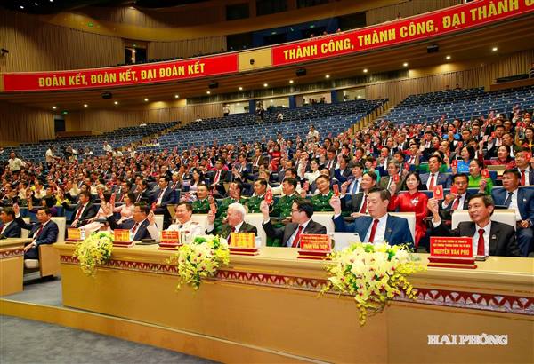 15 đồng chí tham gia Đoàn Chủ tịch Đại hội Đảng bộ thành phố Hải Phòng lần thứ I, nhiệm kỳ 2025-2030