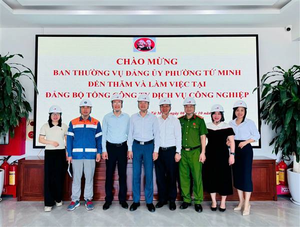ĐỒNG CHÍ BÍ THƯ ĐẢNG ỦY PHƯỜNG TỨ MINH THAM QUAN HOẠT ĐỘNG SẢN XUẤT TẠI CÔNG TY DỊCH VỤ CÔNG NGHIỆP BUZWIT