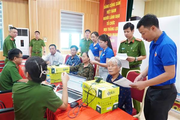 PHƯỜNG TỨ MINH: 18 THÂN NHÂN LIỆT SĨ THAM GIA THU NHẬN MẪU SINH PHẨM ADN ĐỢT 2