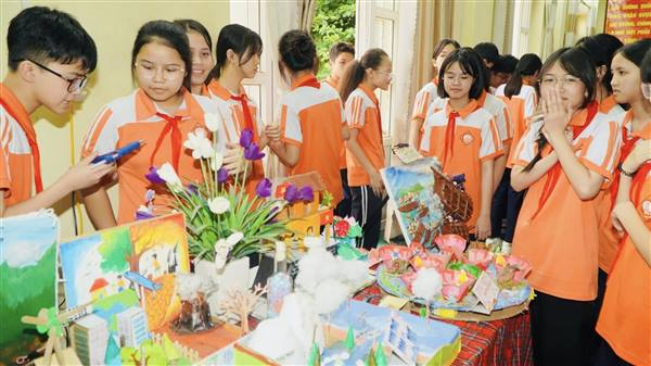 Sôi nổi ngày hội trải nghiệm Stem robotics tại trường THCS Nguyễn Huệ