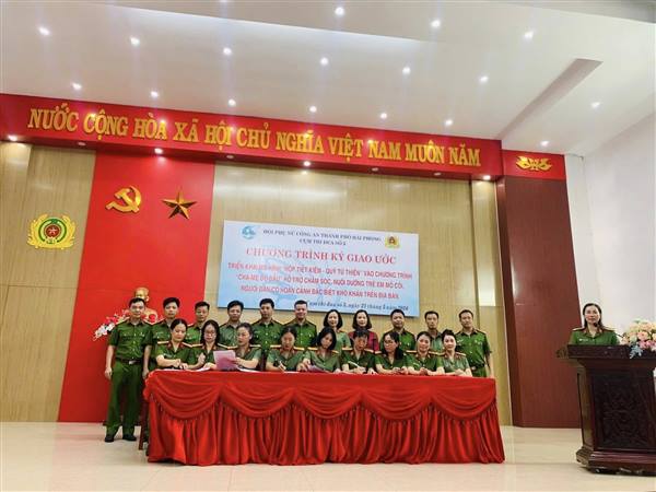 Hưởng ứng mô hình " Hộp tiết kiệm quỹ từ thiện"- Chung tay vì chương trình "cha, mẹ đỡ đầu"