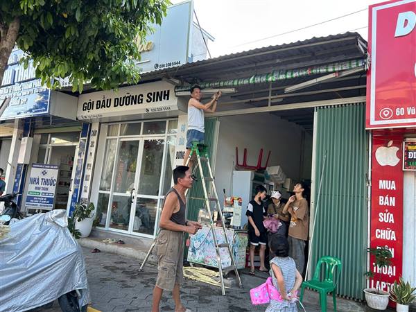 Nhiều hộ dân tự giác tháo dỡ công trình vi phạm, chung tay giữ gìn trật tự đô thị