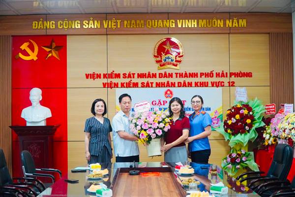 Phường Tứ Minh chúc mừng 66 năm ngày truyền thống Ngành Kiểm sát nhân dân Việt Nam (26/7/1960 - 26/7/2026)