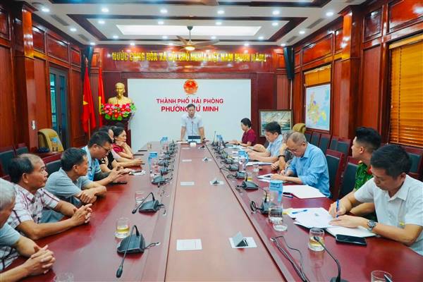 Phường Tứ Minh tuyên truyền, vận động người dân bàn giao mặt bằng thực hiện đường gom quốc lộ 5