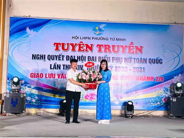 Trên 300 cán bộ, hội viên và nhân dân tham dự tuyên truyền nghị quyết đại hội đại biểu phụ nữ toàn quốc lần thứ 14 và giao lưu văn nghệ nhân dịp quốc khánh 2/9