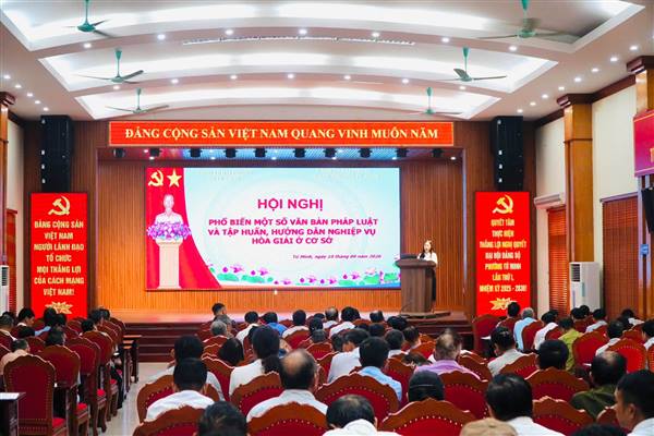 Trên 200 công chức, tổ trưởng, hòa giải viên dự Hội nghị phổ biến Luật đất đai năm 2024, nâng cao nghiệp vụ hòa giải ở cơ sở
