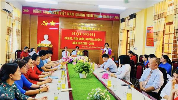 TRƯỜNG TIỂU HỌC CẨM VŨ TỔ CHỨC HỘI NGHỊ CÁN BỘ VIÊN CHỨC NGƯỜI LAO ĐỘNG NĂM HỌC 2025 - 2026