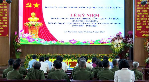 Xã Tuệ Tĩnh tổ chức Lễ kỷ niệm 80 Ngày truyền thống Công an nhân dân và 20 năm “Ngày hội toàn dân bảo vệ an ninh Tổ quốc”.
