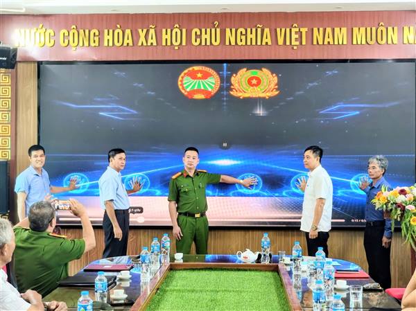 Ra mắt mô hình Chi hội nông dân không ma túy