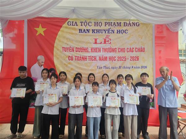 Dòng họ Phạm Đăng (Thôn Văn Thai) tổ chức Lễ báo công, trao thưởng khuyến học năm 2026