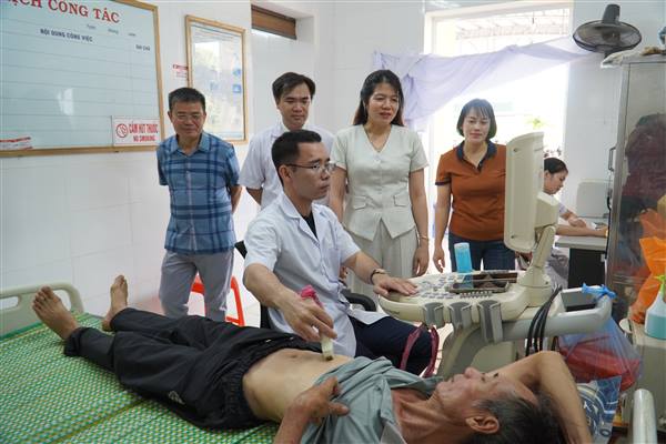 Xã Tuệ Tĩnh tổ chức khám sức khỏe định kỳ, khám sàng lọc miễn phí cho người dân