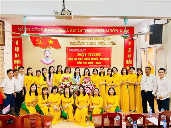 Hội nghị cán bộ, viên chức, người lao động trường THCS Việt Hòa năm học 2025 - 2026