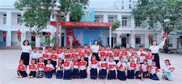 Tổ chức lại hệ thống các trường Mầm non, Tiểu học, Trung học cơ sở công lập thuộc Ủy ban nhân dân phường Việt Hòa