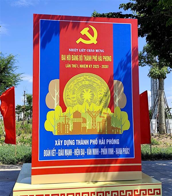 Tăng cường tuyên truyền cổ động trực quan chào mừng Đại hội Đảng bộ TP Hải Phòng lần thứ I, nhiệm kỳ 2025-2030